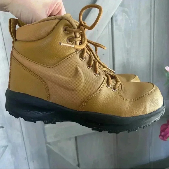 Nike Manoa LTR Big Kids' Boots Tackle Cold Wet Weather Size 4.5 Youth - Picture 12 of 17
